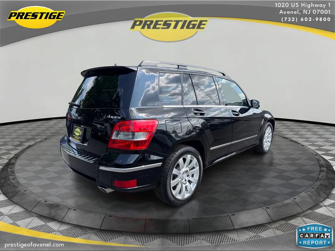 Used 2011 Mercedes-Benz GLK 350 4MATIC image 5