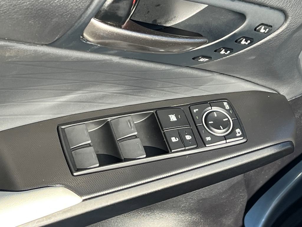 Certified 2025 Lexus IS 350 F Sport image 13