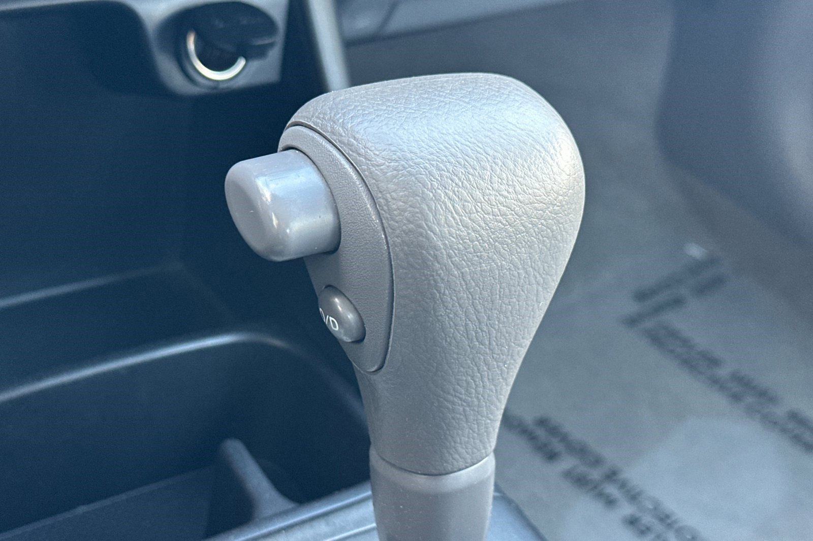 Used 2004 Toyota Camry LE image 24