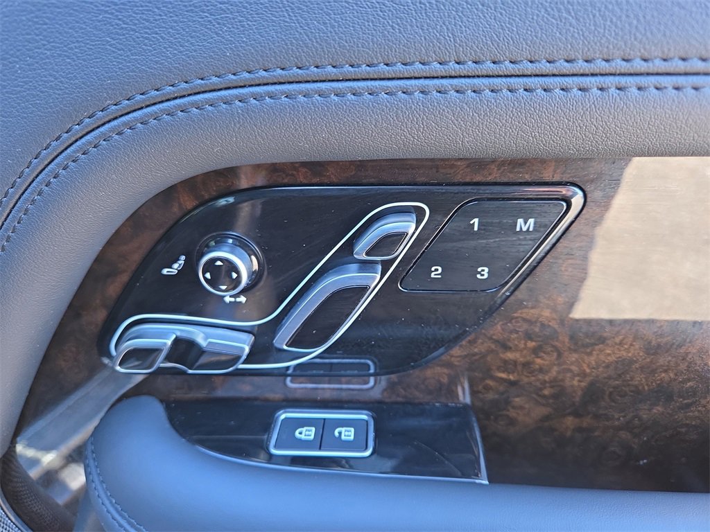 Used 2022 Land Rover Range Rover Westminster Edition image 17