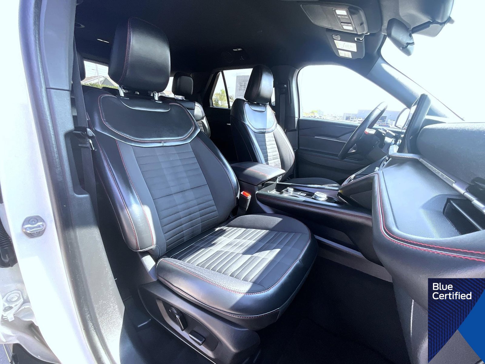 Certified 2025 Ford Explorer ST-Line w/ ST-Line Street Pack AWD/4WD image 16