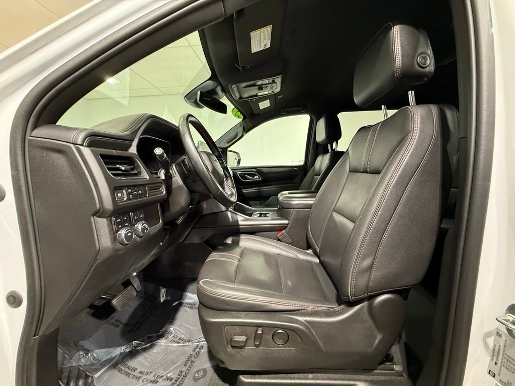 Used 2023 Chevrolet Suburban RST AWD/4WD image 12