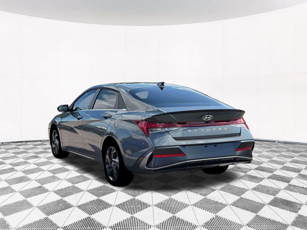 New 2026 Hyundai Elantra SEL Sport image 8