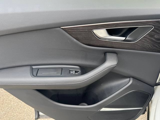 Certified 2023 Audi Q8 Premium Plus w/ Premium Plus Package AWD/4WD image 37