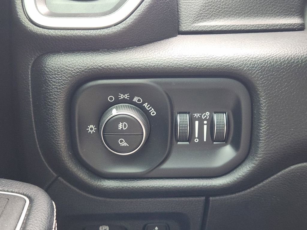Used 2023 RAM 1500 Laramie image 23