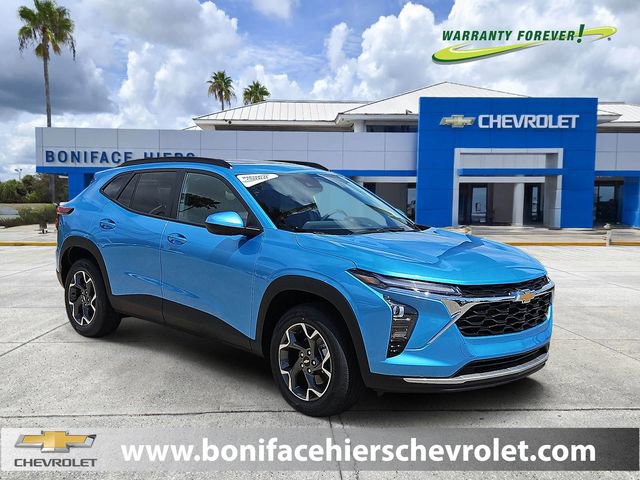 New 2026 Chevrolet Trax LT w/ Sunroof Package FWD video 1