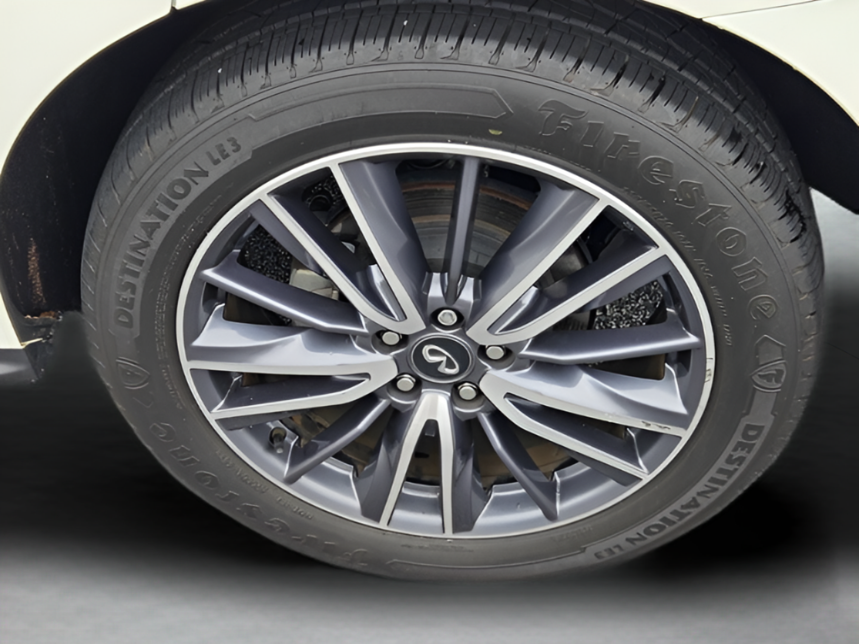 Used 2020 INFINITI QX60 Luxe w/ Essential Package FWD image 32