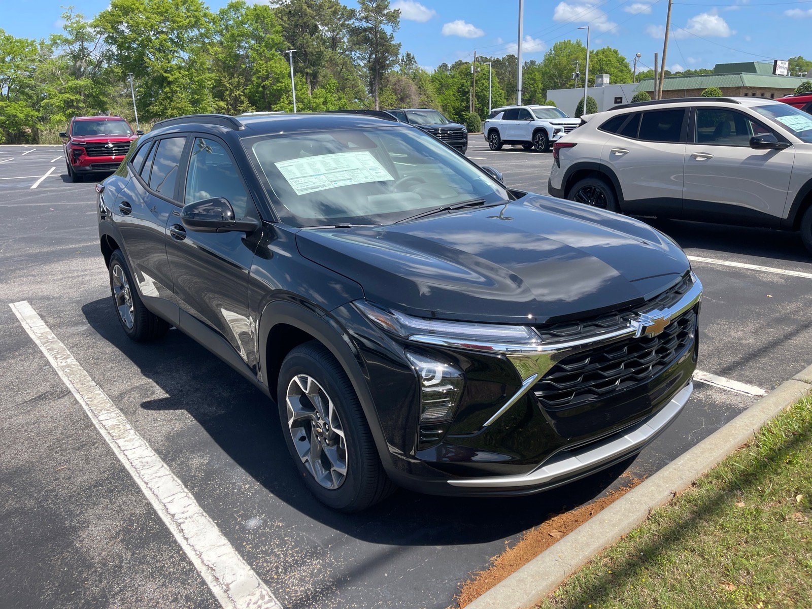 New 2026 Chevrolet Trax LT w/ Driver Confidence Package image 3