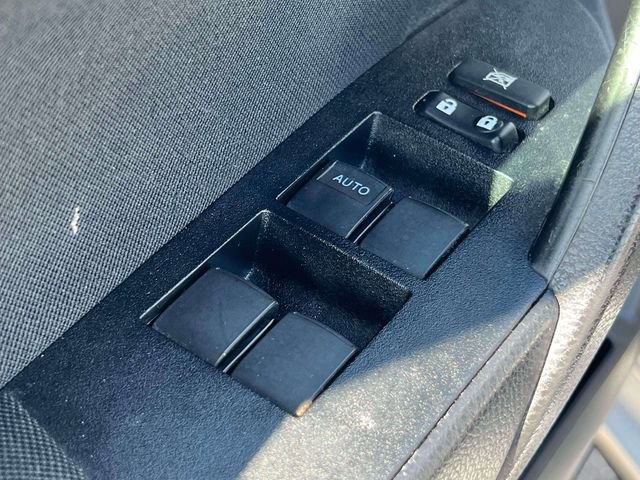 Used 2015 Toyota Corolla LE image 21