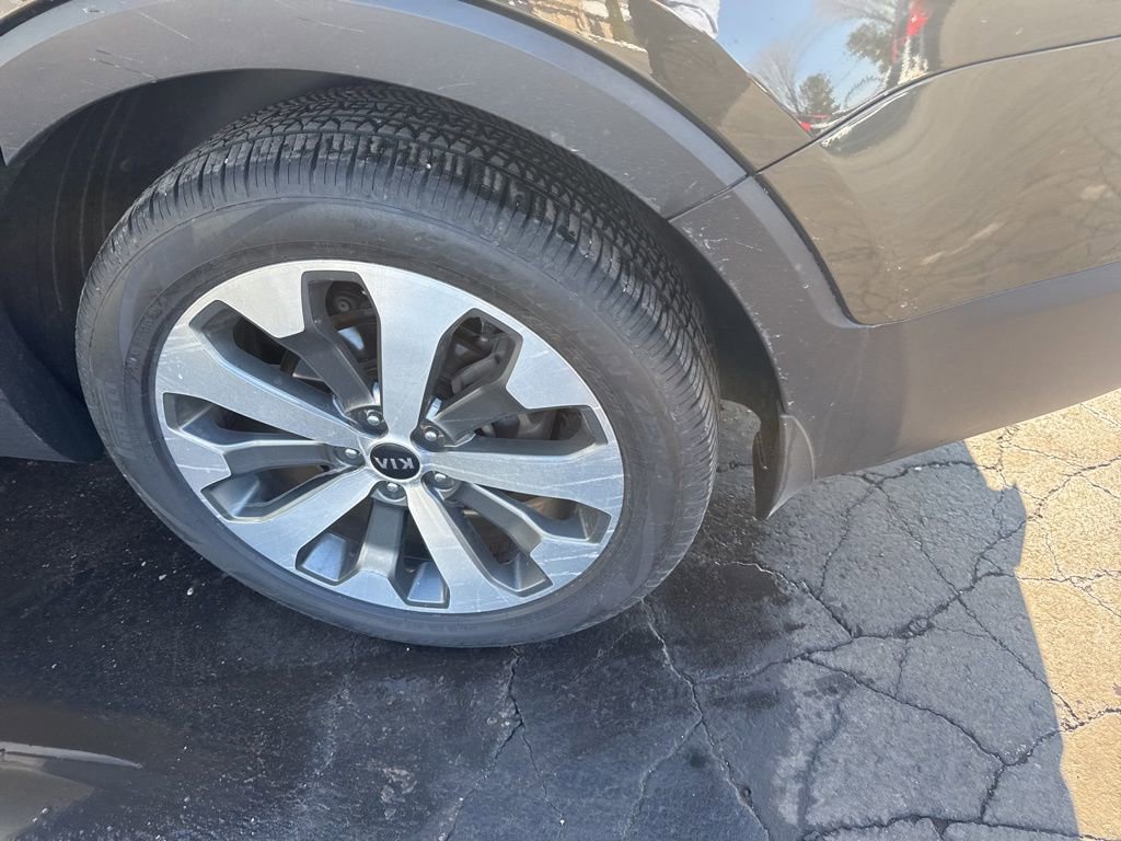 Used 2020 Kia Telluride S w/ S 8 Passenger Seating Package image 26