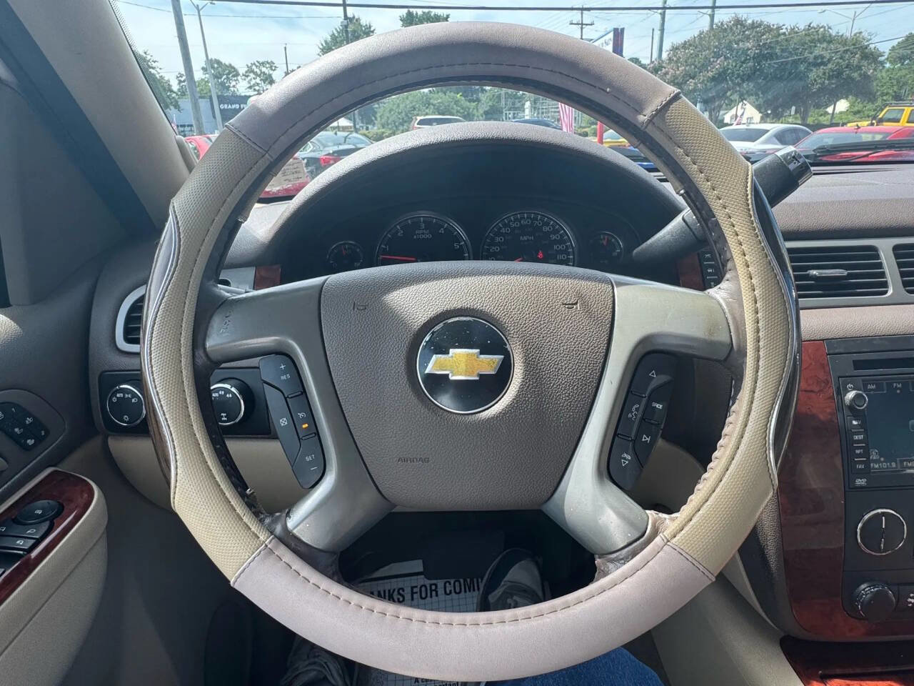 Used 2011 Chevrolet Tahoe LTZ AWD/4WD image 20