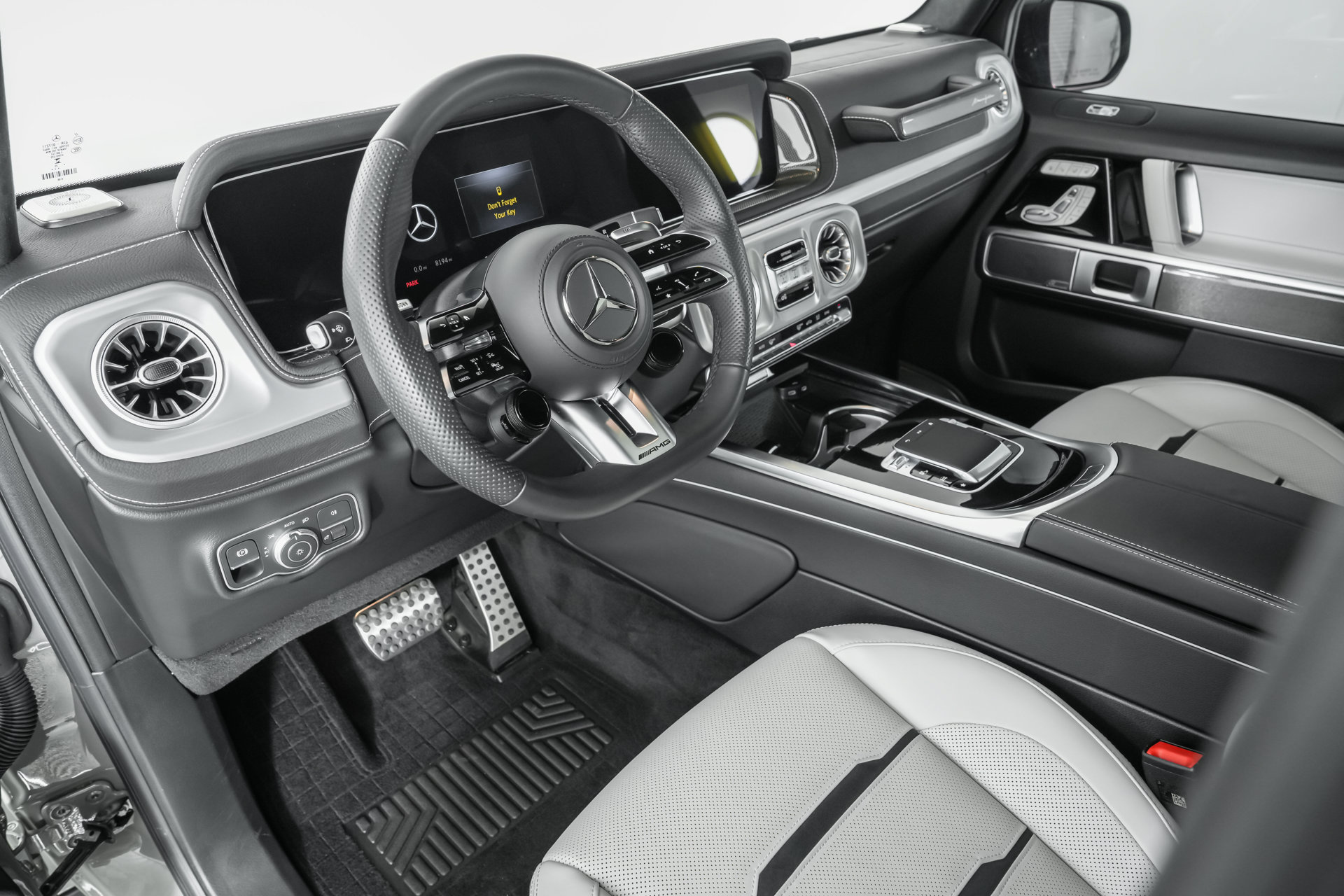 Used 2025 Mercedes-Benz G 63 AMG 4MATIC image 2