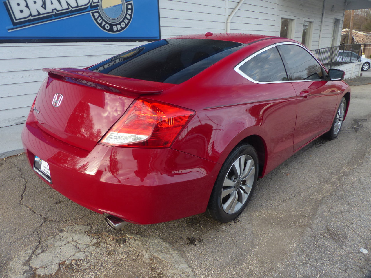 Used 2011 Honda Accord EX-L image 5