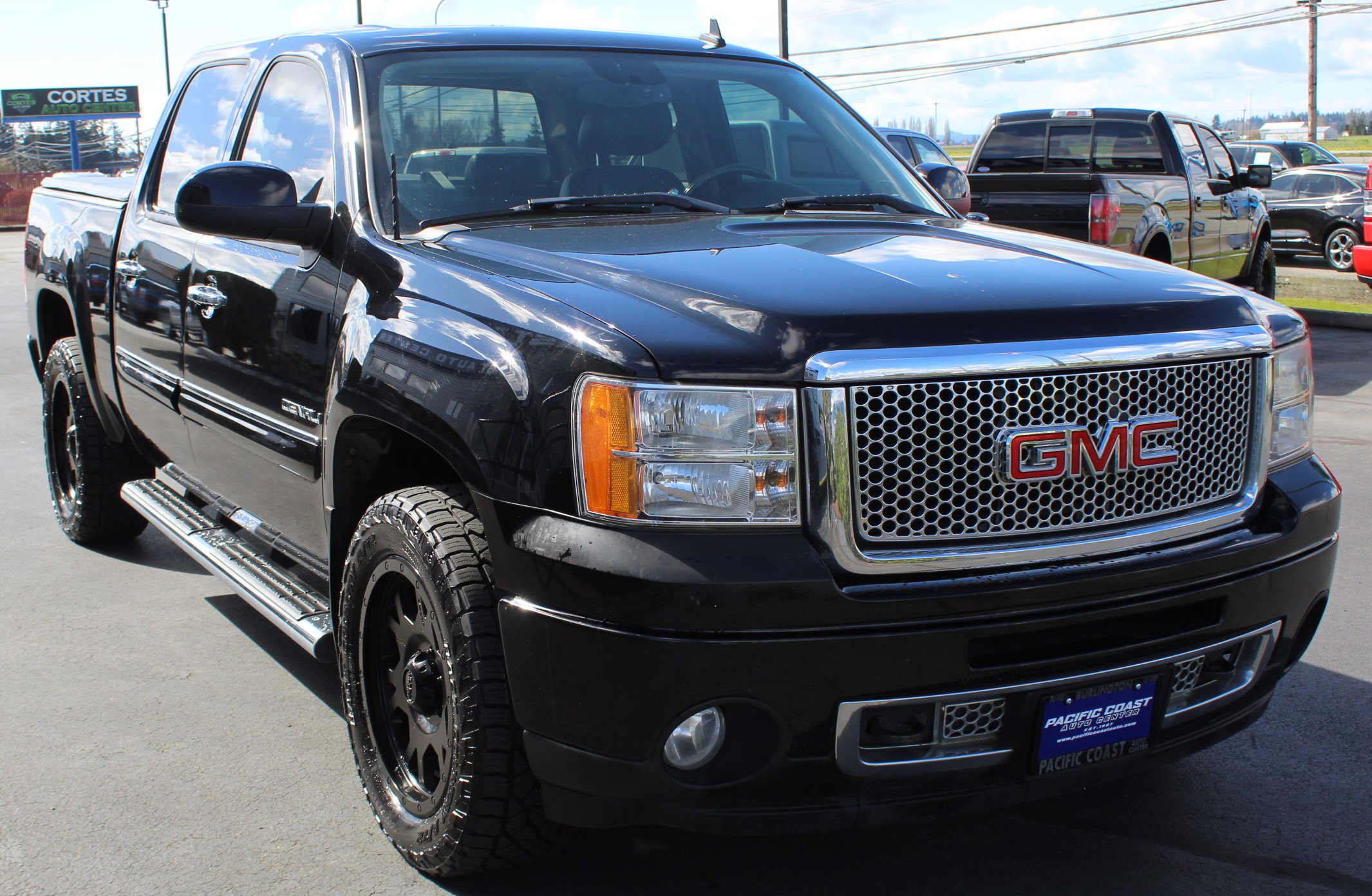 Used 2010 GMC Sierra 1500 Denali image 7