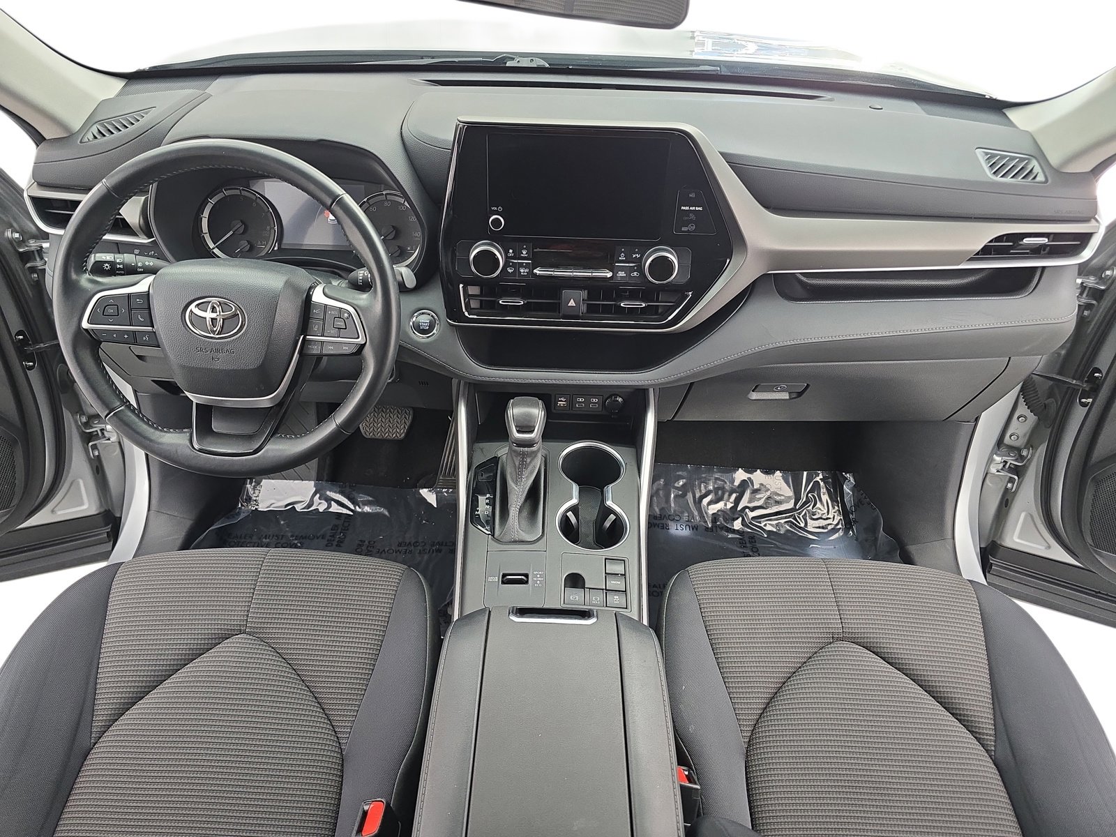 Used 2023 Toyota Highlander L image 9