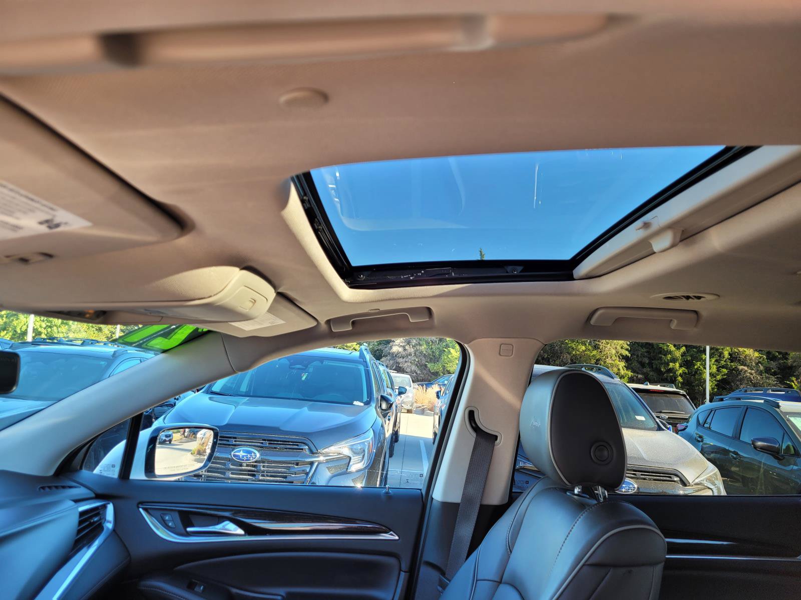 Used 2021 Buick Enclave Avenir w/ Avenir Technology Package FWD image 15