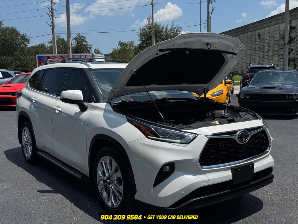 Used 2021 Toyota Highlander Limited FWD image 45