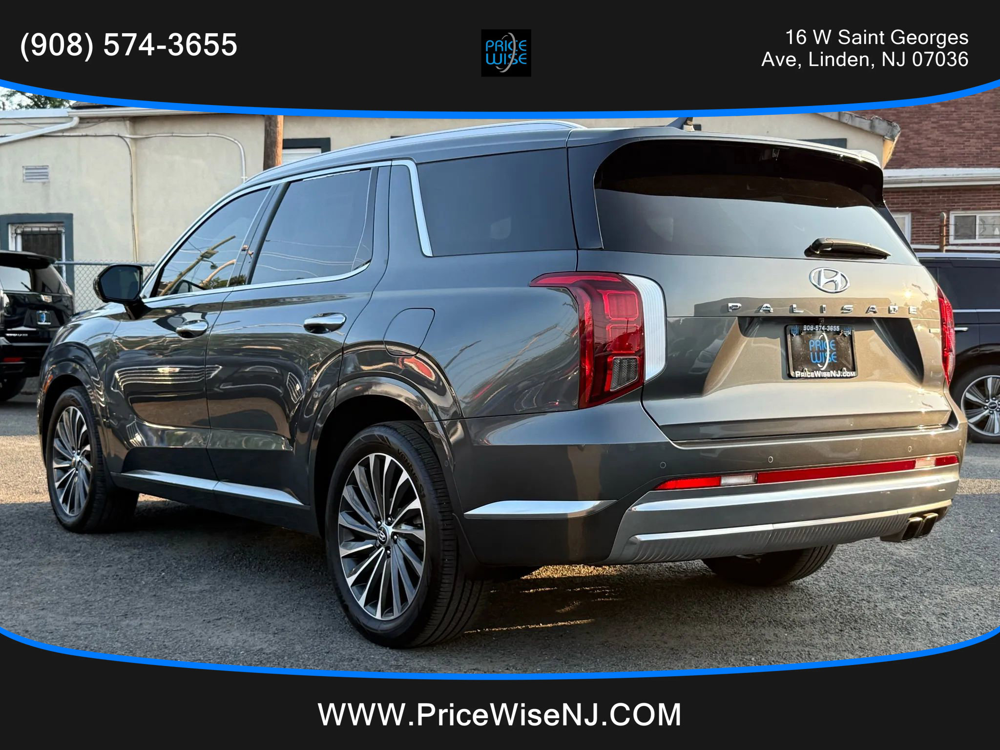 Used 2024 Hyundai Palisade Calligraphy image 4