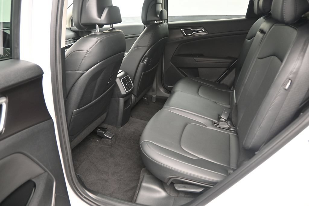 Used 2024 Kia Sportage EX FWD image 14
