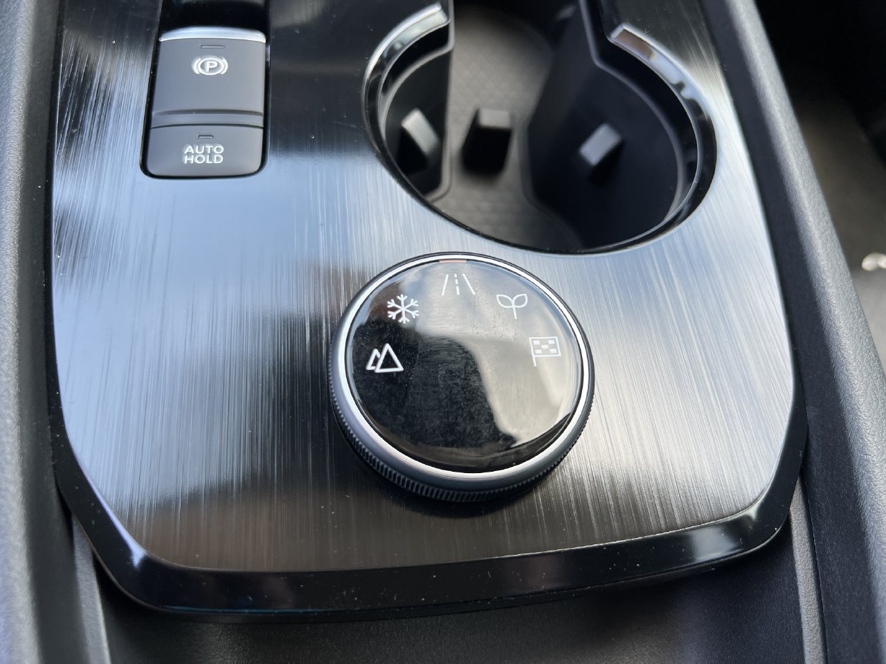 New 2026 Nissan Rogue Dark Armor AWD/4WD image 9