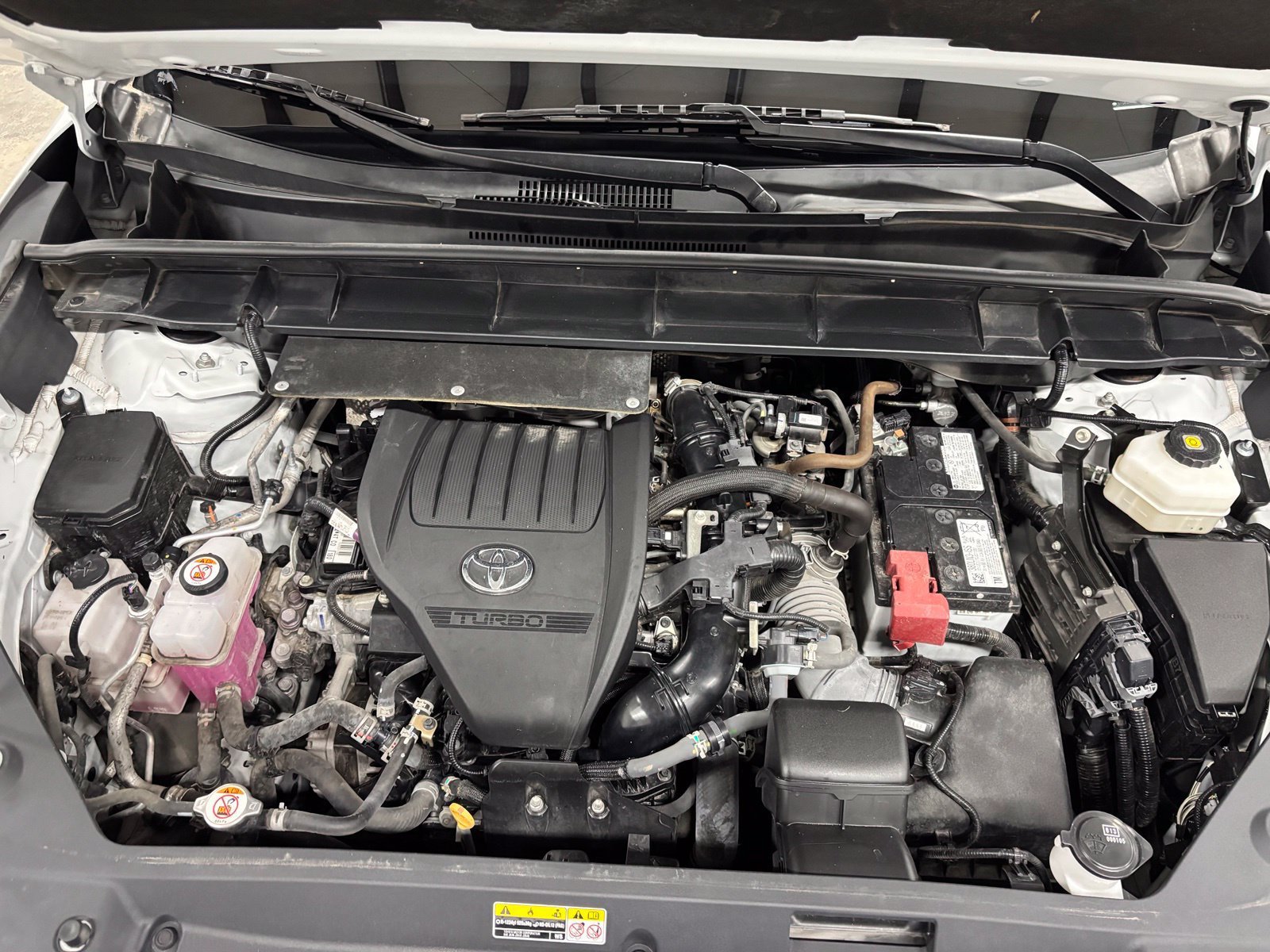 Used 2024 Toyota Highlander XSE FWD image 27