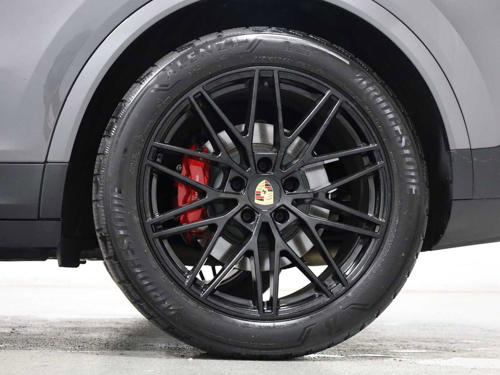 Used 2024 Porsche Cayenne S AWD/4WD image 39