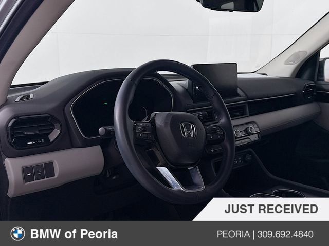 Used 2023 Honda Pilot Touring image 9