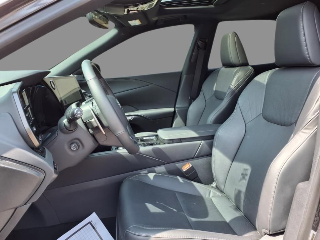 Used 2024 Lexus RX 350 Premium Plus w/ Convenience Package image 4