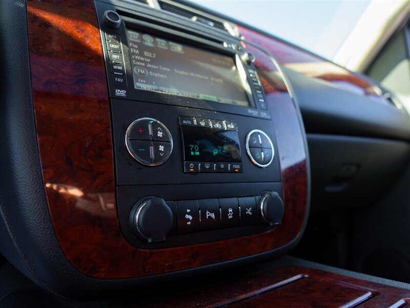 Used 2013 Chevrolet Suburban LTZ AWD/4WD image 37