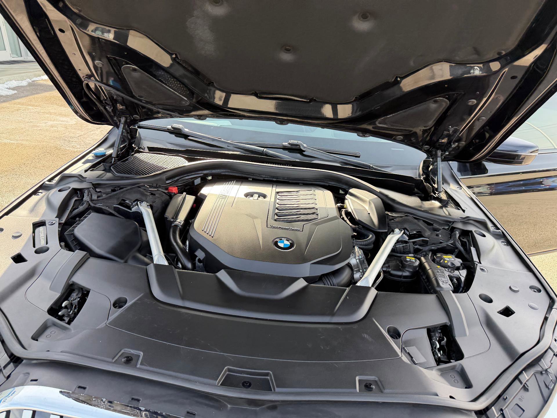 Used 2020 BMW 740i 740i 4dr Car w/ Premium Package image 28