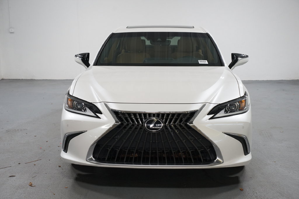 Used 2024 Lexus ES 350 w/ Premium Package FWD image 2