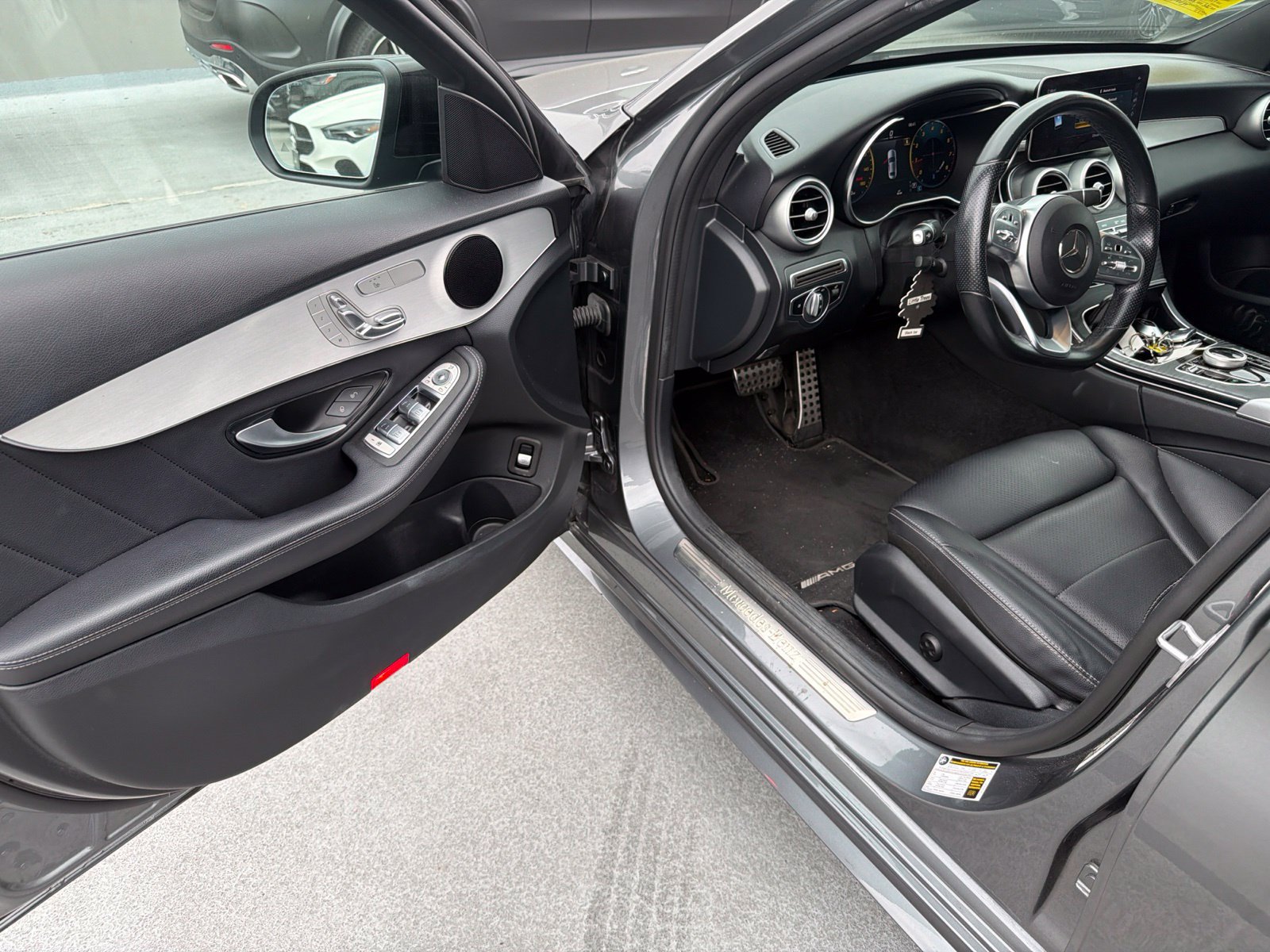 Used 2021 Mercedes-Benz C 300 Sedan image 8