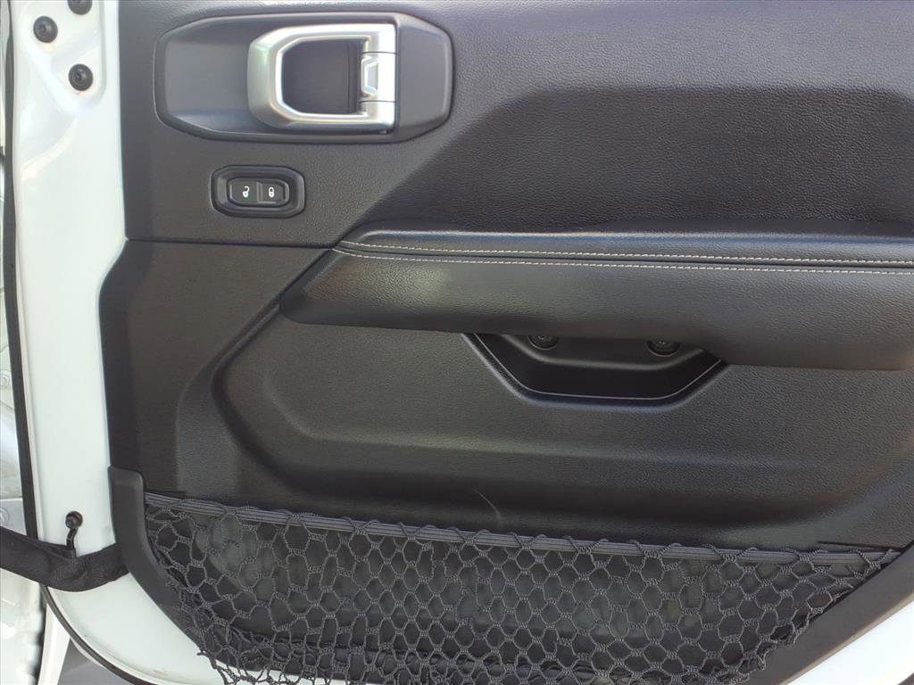 Used 2020 Jeep Gladiator Overland image 10