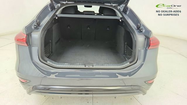 Used 2025 Audi A6 e-tron Premium Plus w/ Premium Plus image 15