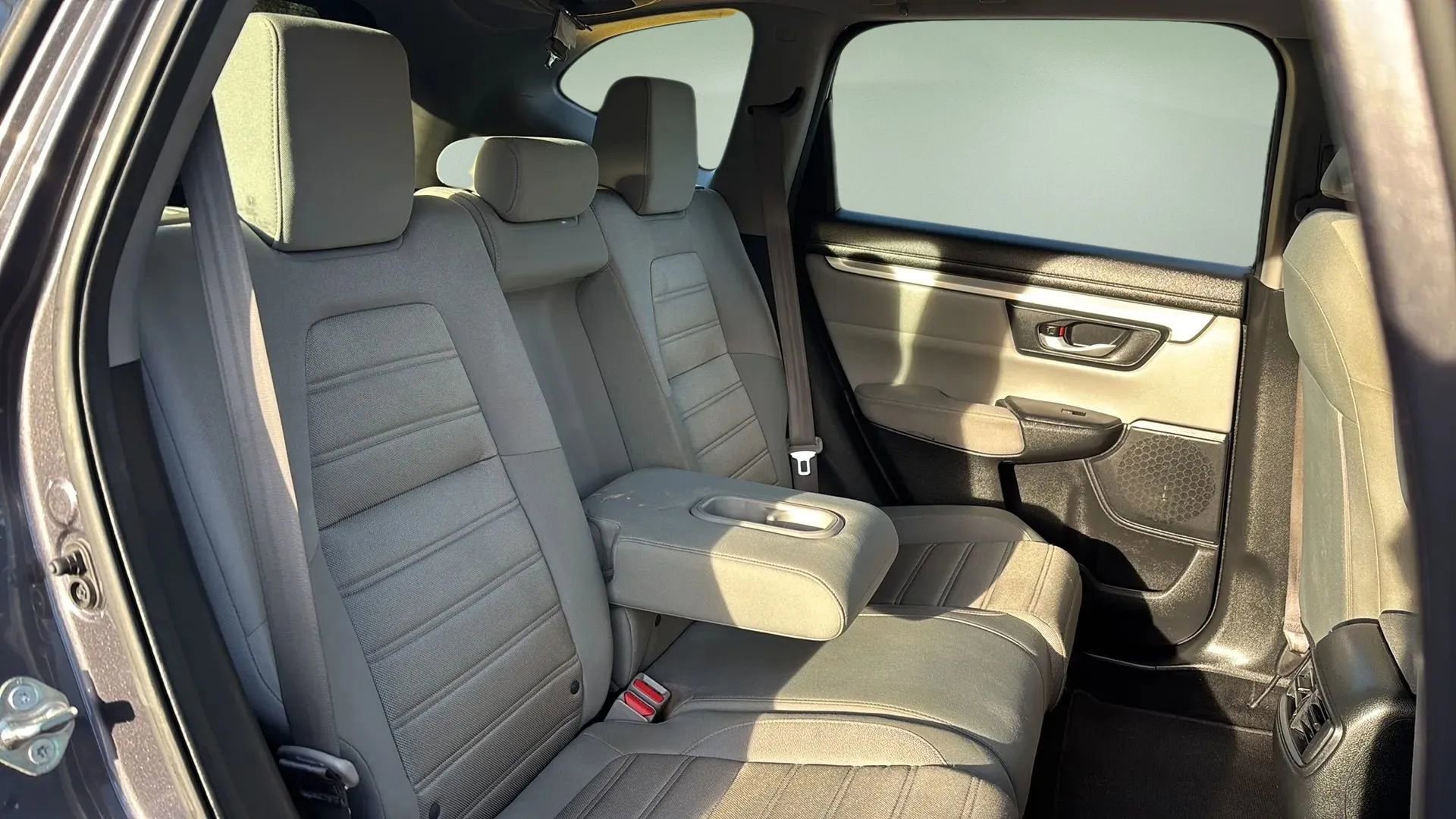 Used 2017 Honda CR-V LX image 39