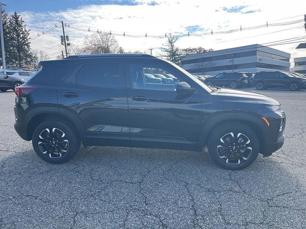 Used 2023 Chevrolet TrailBlazer LT w/ Convenience Package image 8