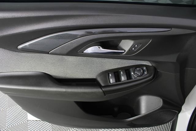 Used 2023 Chevrolet TrailBlazer LT w/ Convenience Package image 14