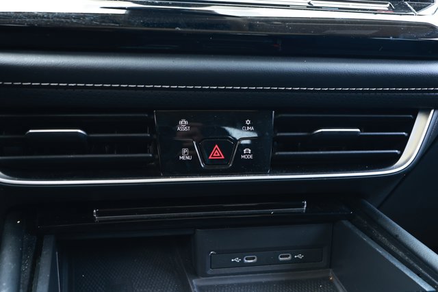 Used 2024 Volkswagen Atlas SE FWD image 18