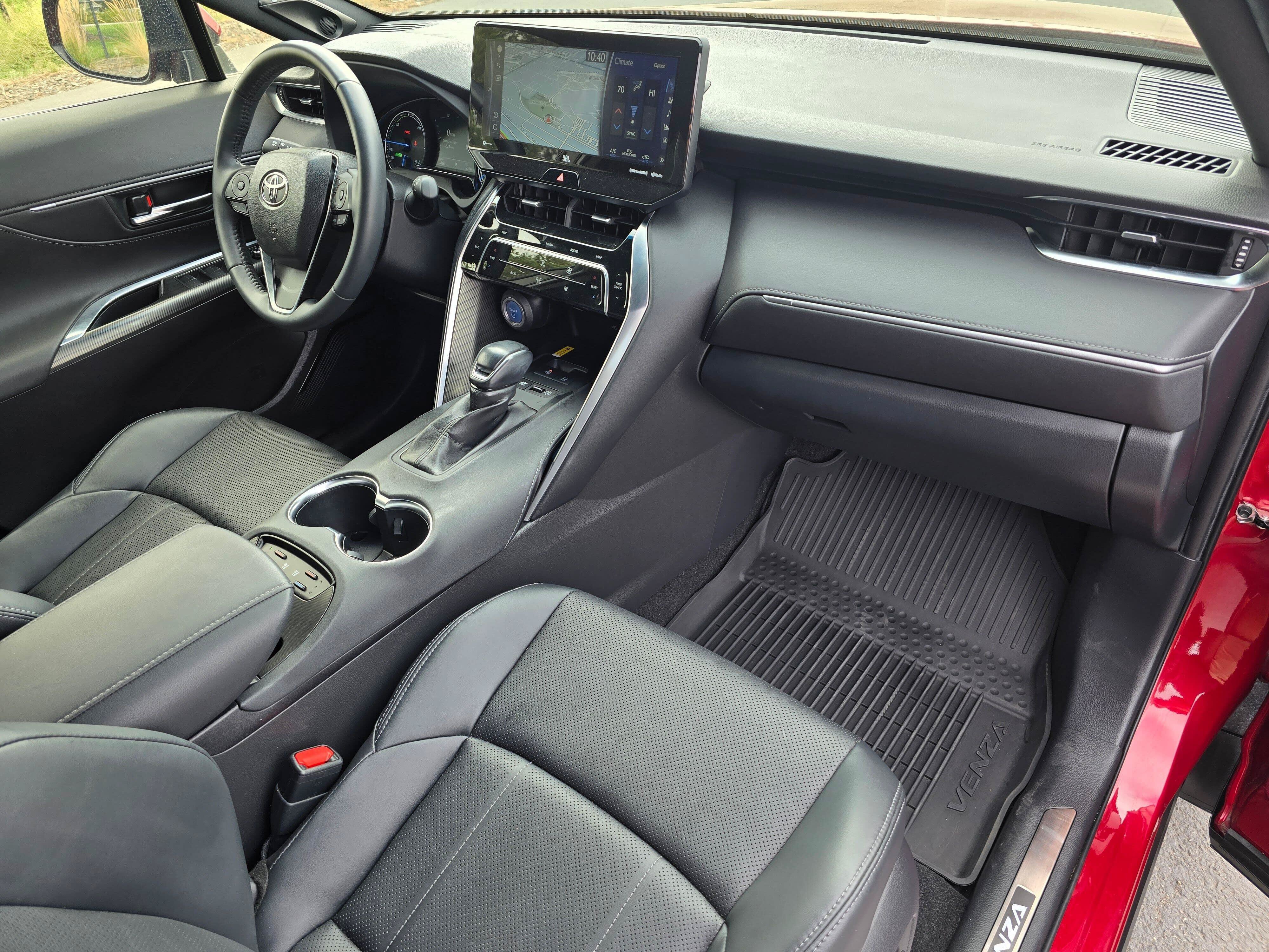 Certified 2021 Toyota Venza XLE w/ Softex Package AWD/4WD image 12