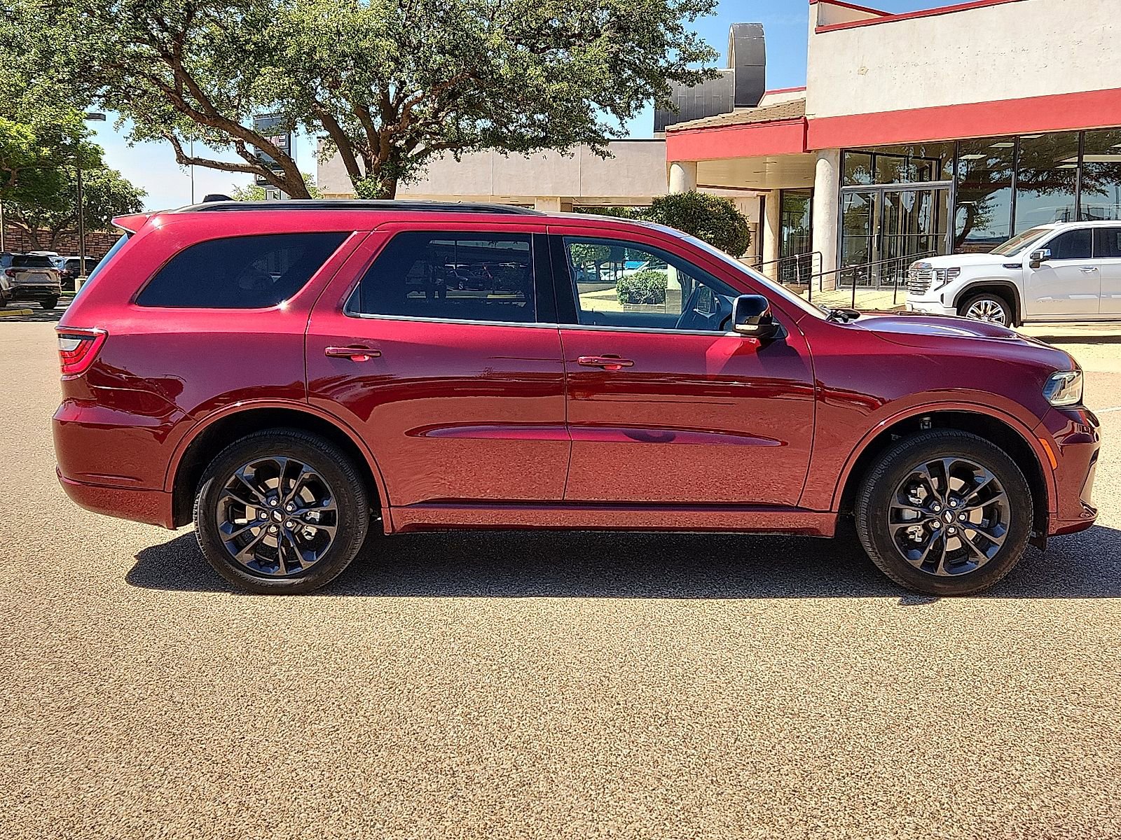 Used 2025 Dodge Durango GT image 5