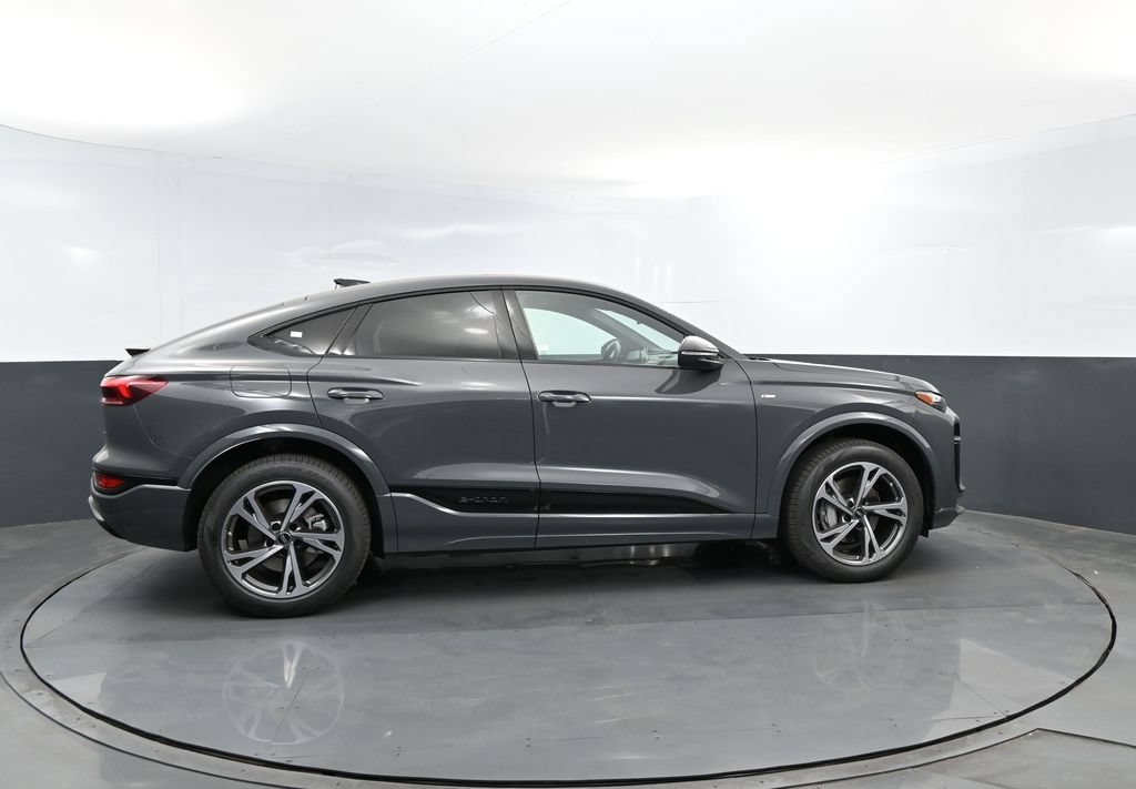 New 2027 Audi Q6 e-tron Premium Plus AWD/4WD image 4