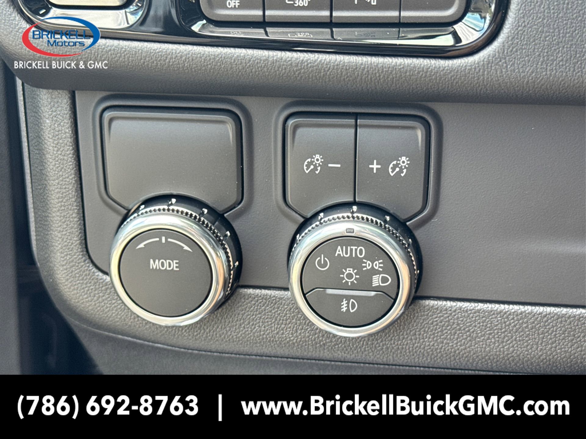 New 2026 GMC Yukon XL Elevation image 21