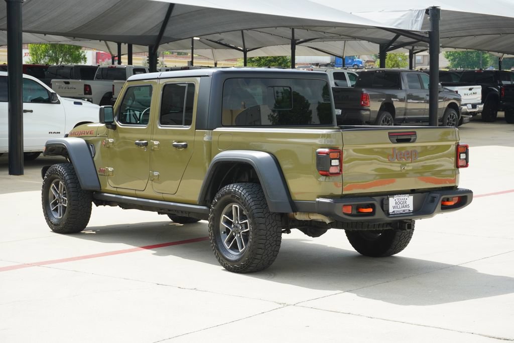 Used 2025 Jeep Gladiator Mojave w/ Convenience Group AWD/4WD image 3