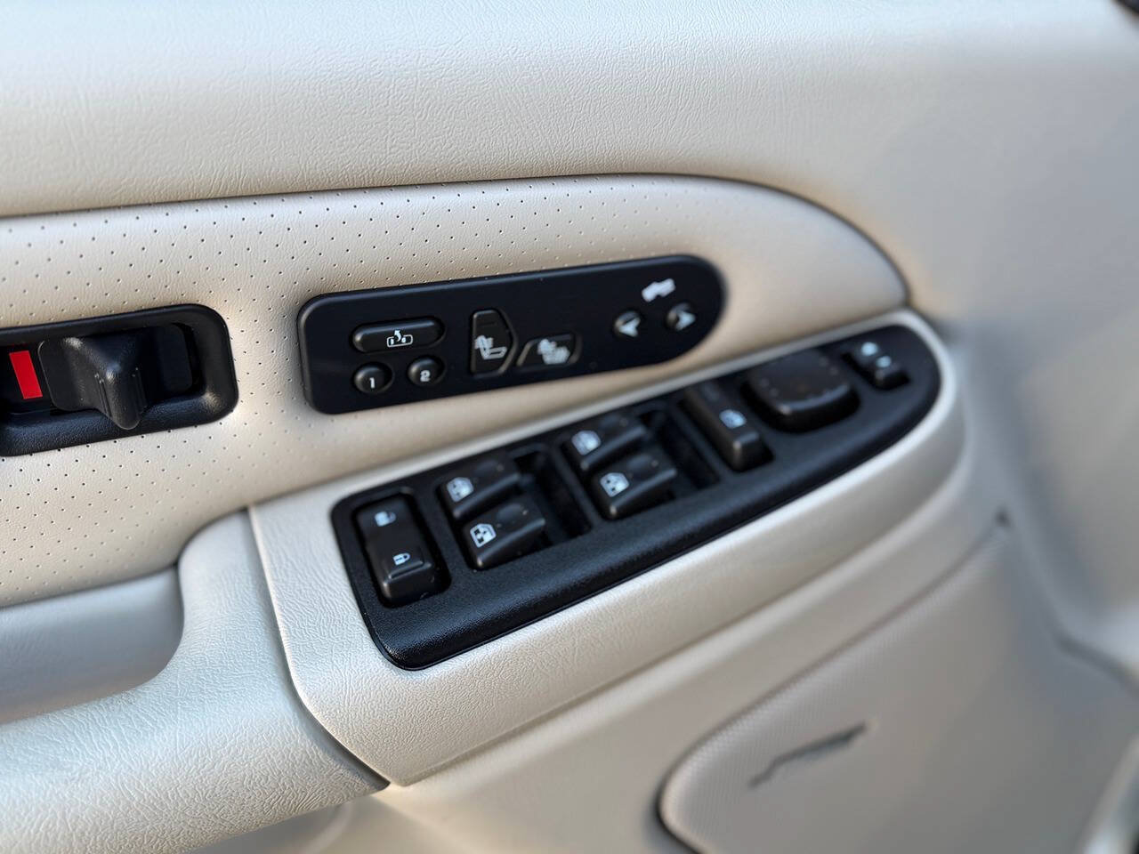 Used 2005 Cadillac Escalade EXT AWD/4WD image 27