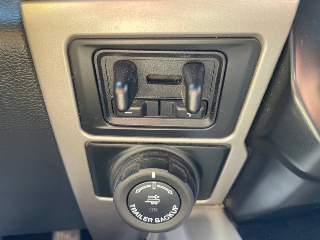 Used 2022 Ford F250 Lariat w/ Chrome Package AWD/4WD image 25
