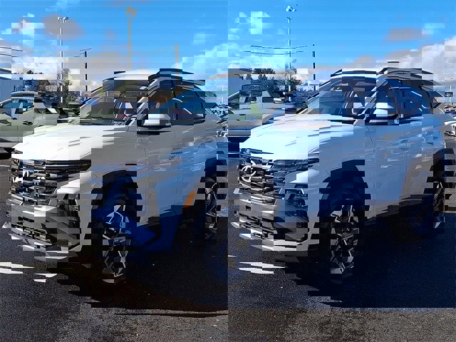 Certified 2025 Hyundai Tucson SEL image 3