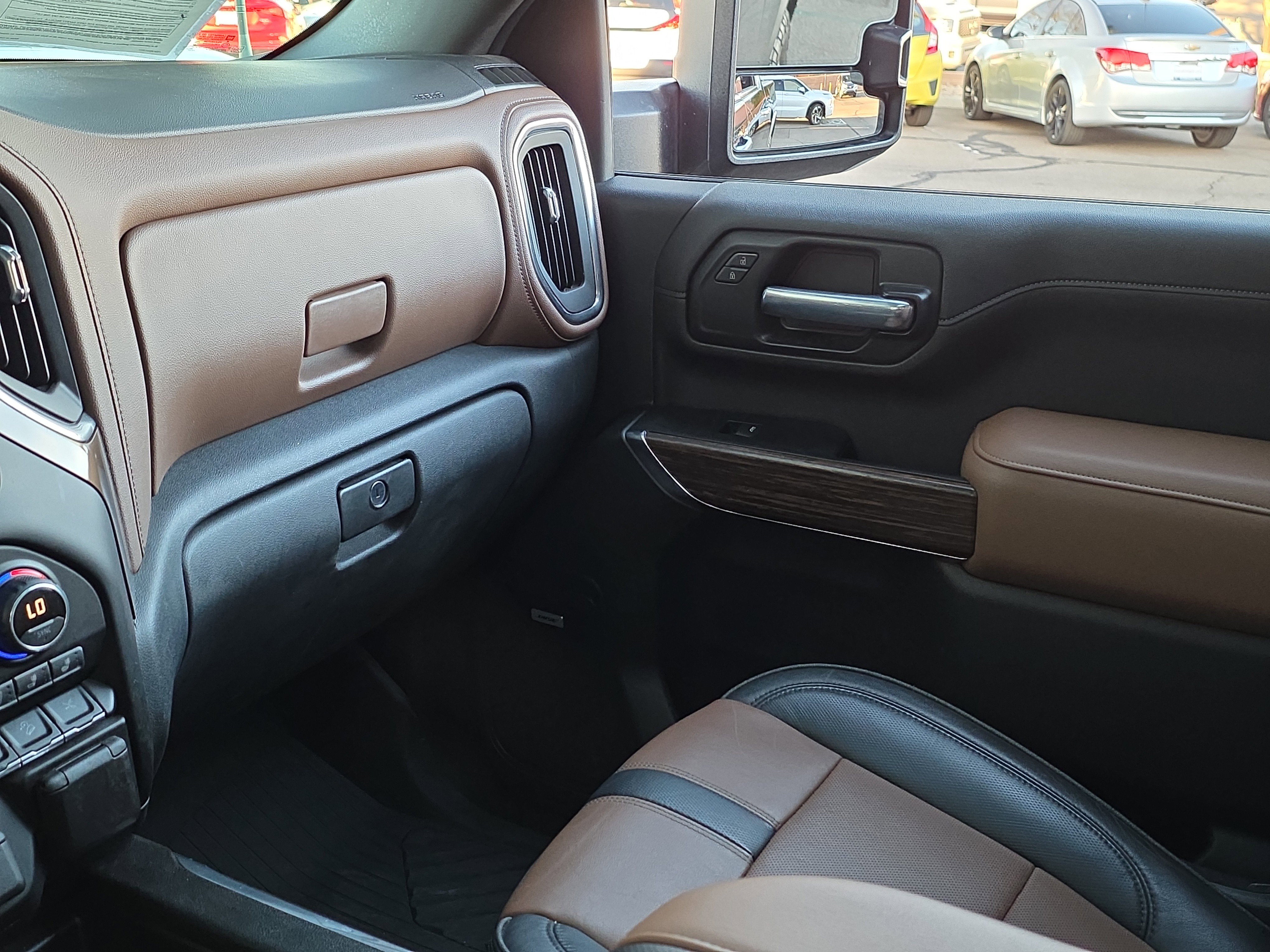 Used 2021 Chevrolet Silverado 2500 High Country w/ Z71 Off-Road Package image 29