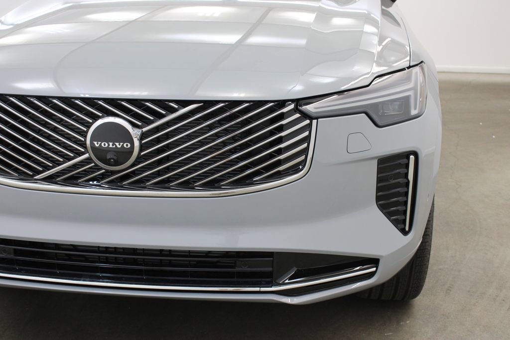 New 2026 Volvo XC90 B6 Plus w/ Protection Package Premier image 8