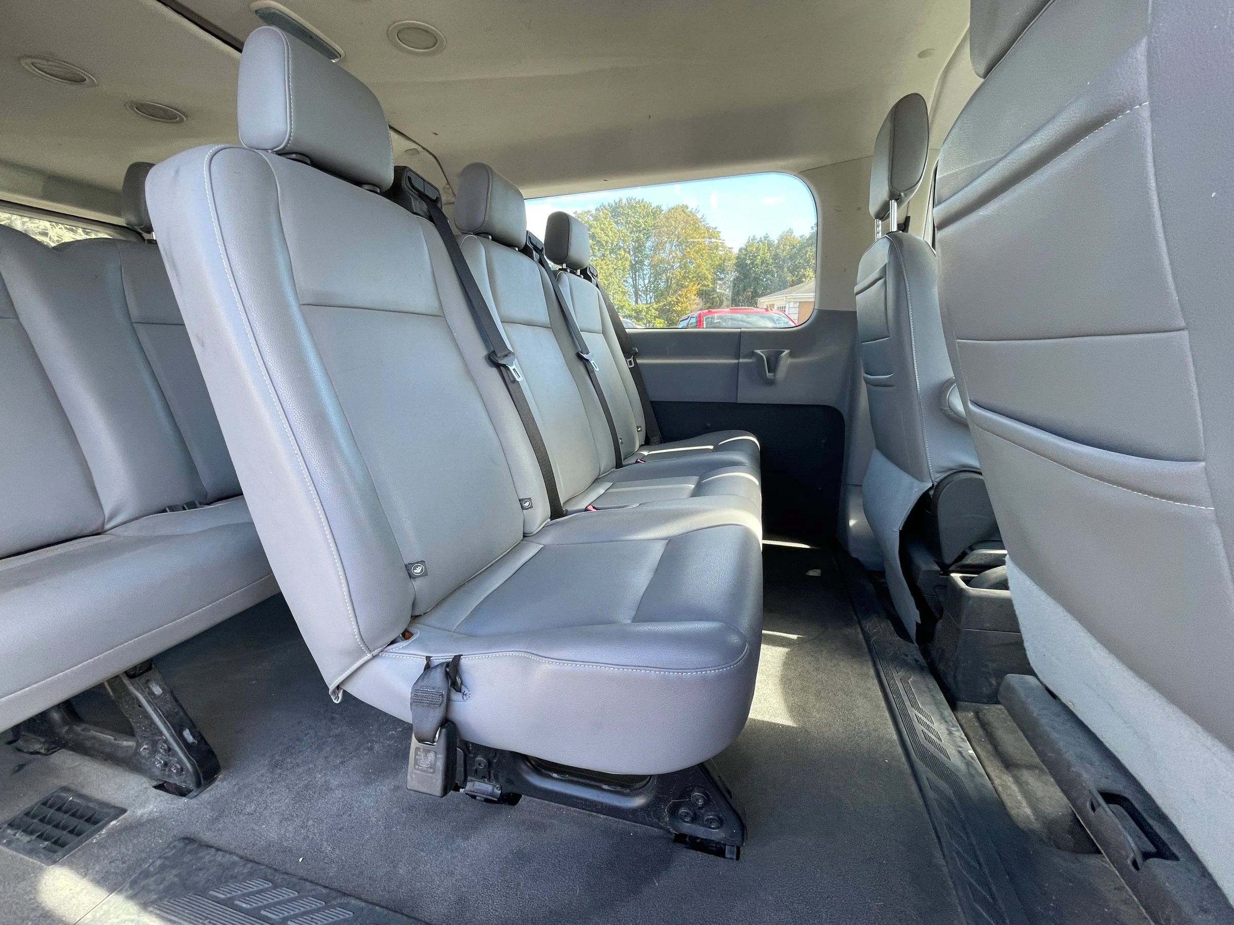 Used 2017 Ford Transit 150 130 Low Roof Wagon RWD image 10