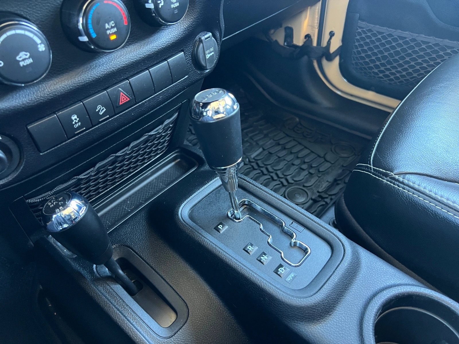 Used 2014 Jeep Wrangler Unlimited Sport AWD/4WD image 18
